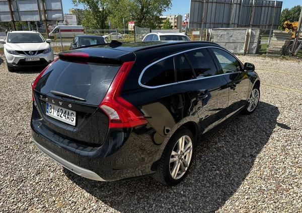 Volvo V60 cena 33600 przebieg: 273000, rok produkcji 2011 z Białystok małe 254